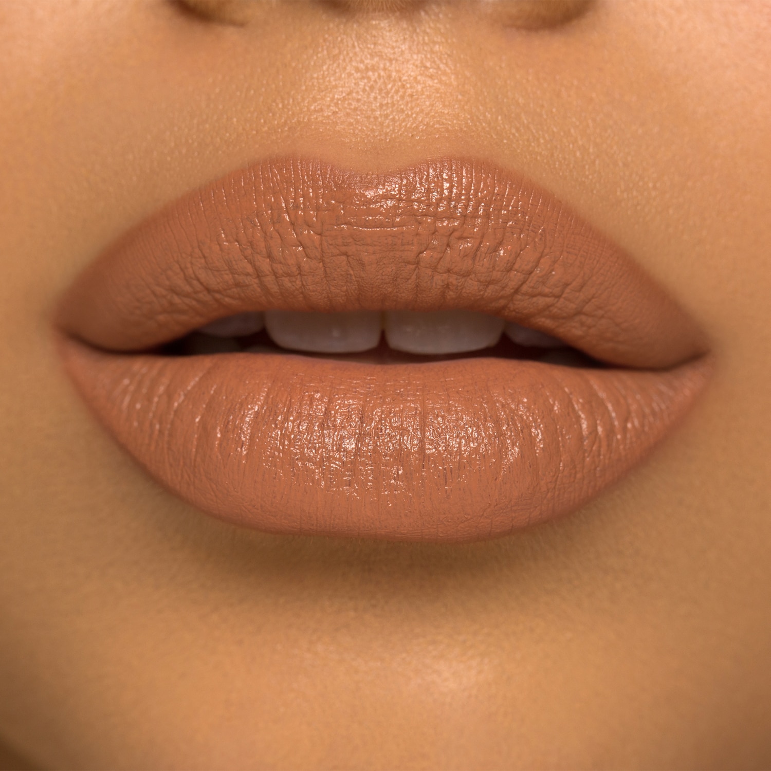 I NEED A NUDE LIPSTICK- (PERFILADOR DE LABIOS)